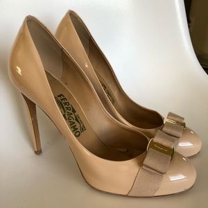 Salvatore Ferragamo Rilly Patent Bow Pump